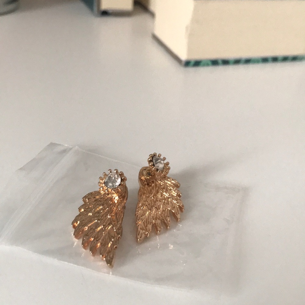 gold earrings 😍